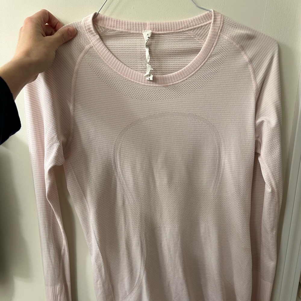 Lululemon running shirt in light pink